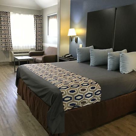 Camelot Inn And Suites Aldine Kültér fotó