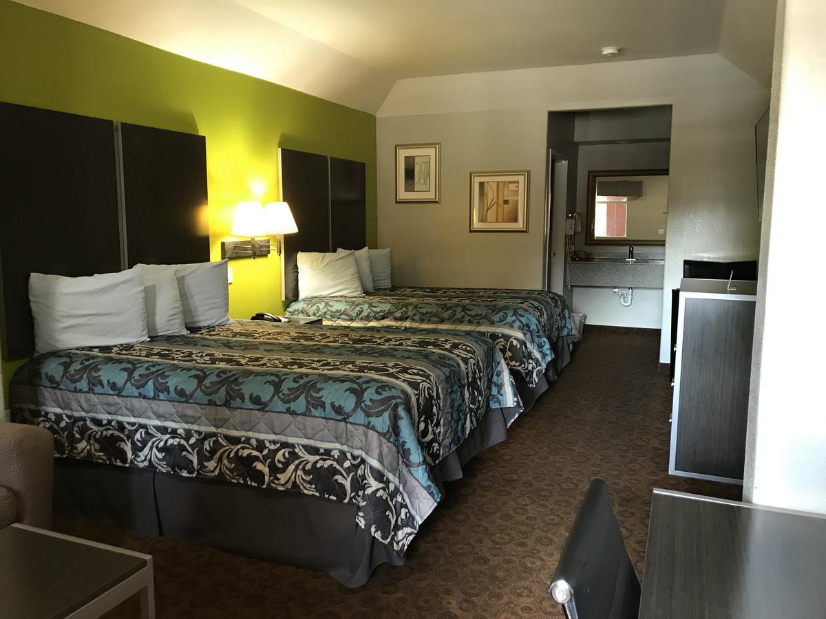 Camelot Inn And Suites Aldine Kültér fotó