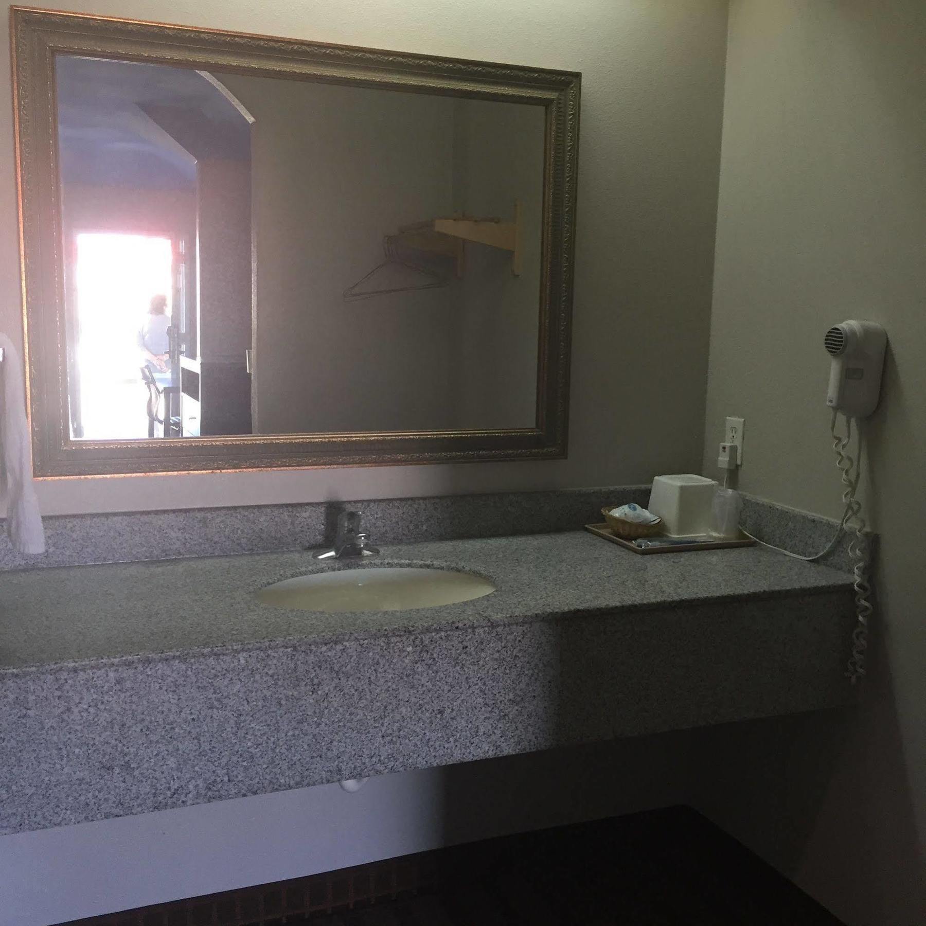 Camelot Inn And Suites Aldine Kültér fotó